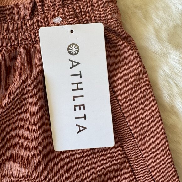 Athleta Echo Shorts Womens 6 Burnt Orange Mid-Rise Zipper Pocket Gym Workout - Picture 2 of 5